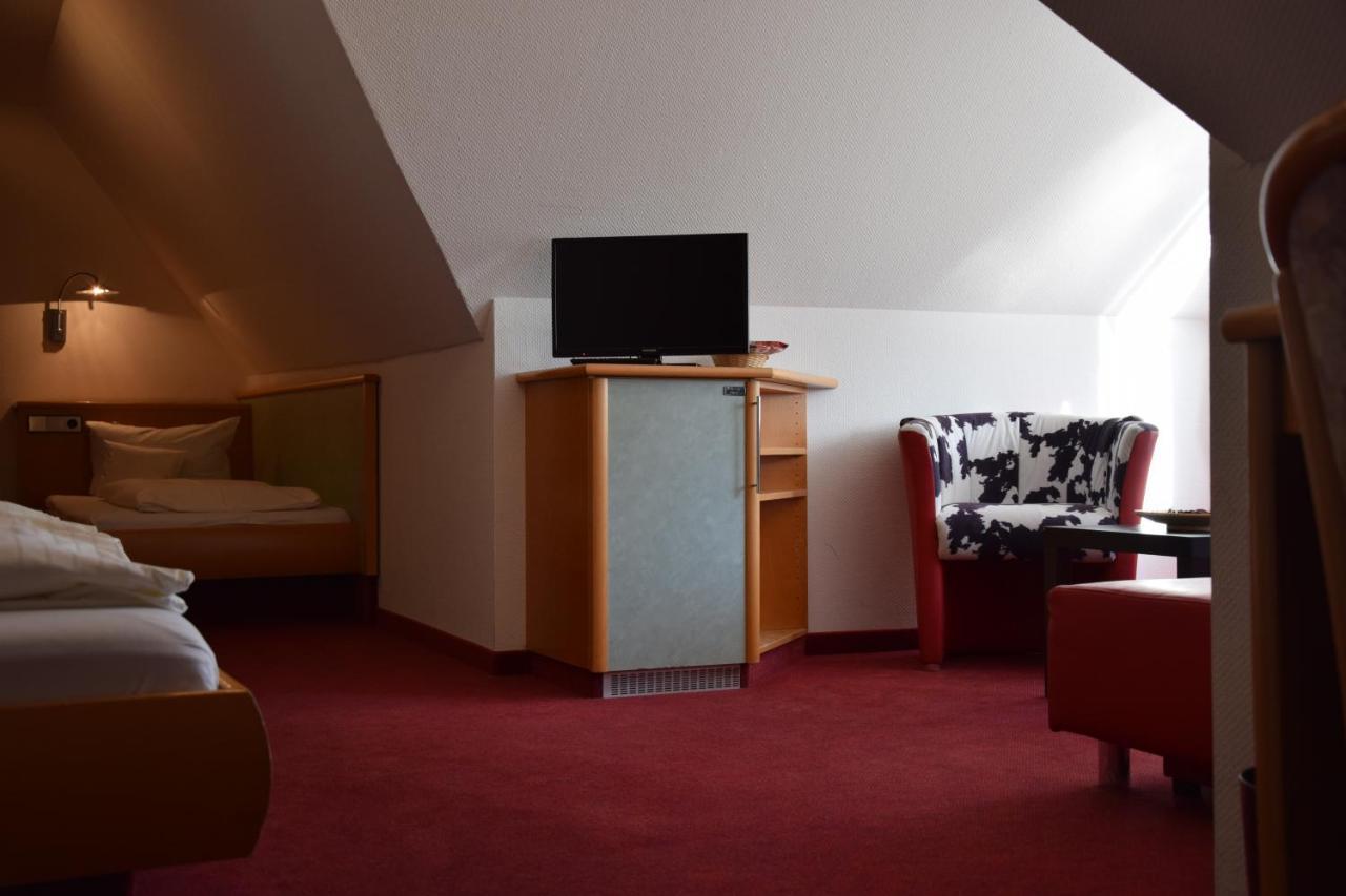 Hotel Roter Loewe Ульм Екстер'єр фото